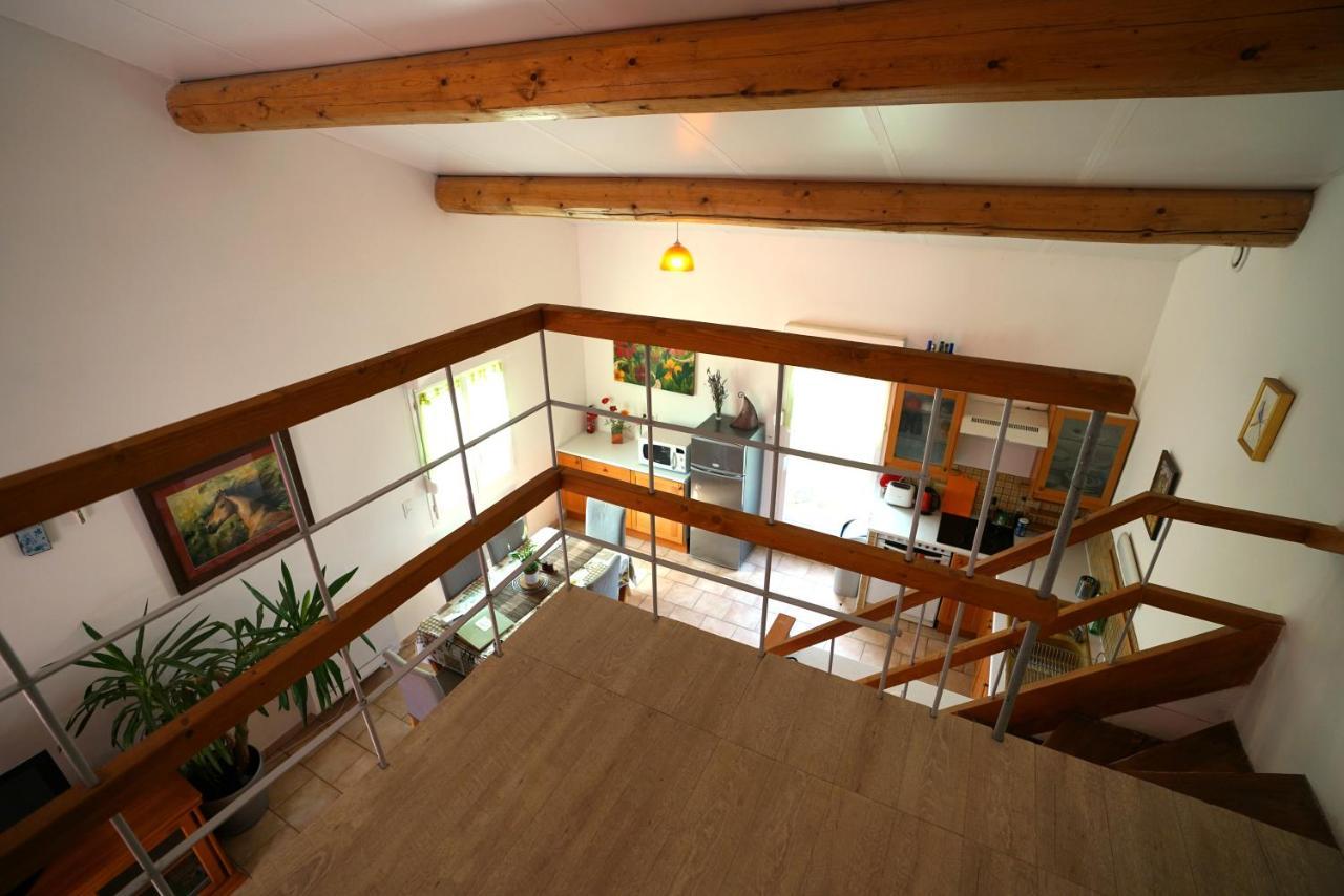 Loft Avec Mezzanine Lägenhet Montagnac  Exteriör bild